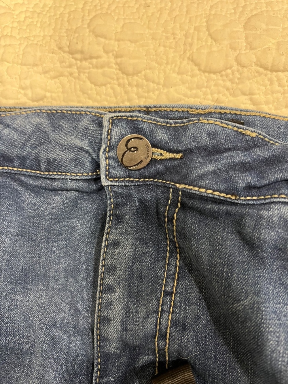 Earl EUC Ankle Cuffed Jeans - Picture 7 of 14